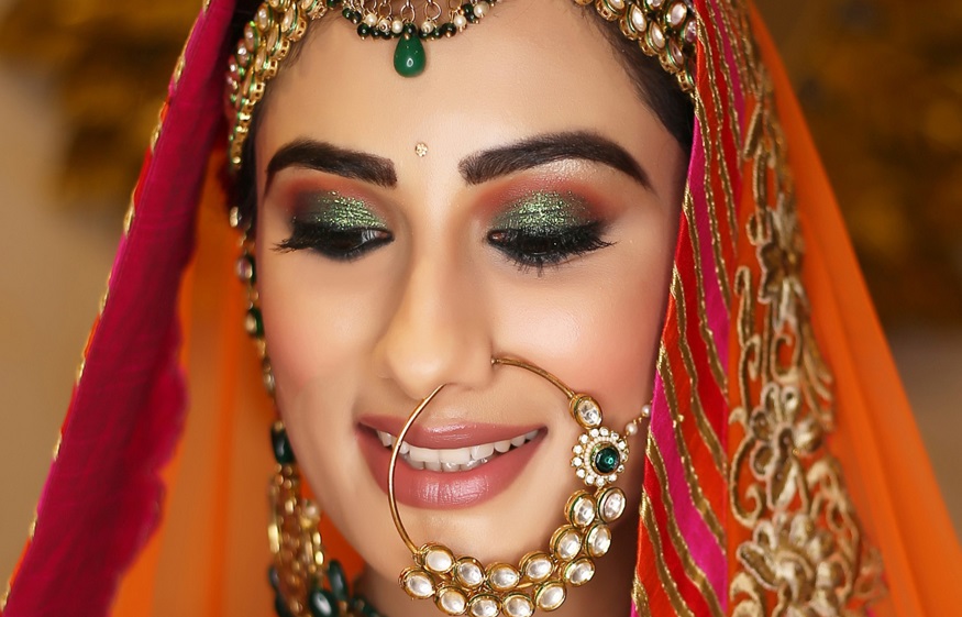 Bridal makeup for brown eyes: the right choices